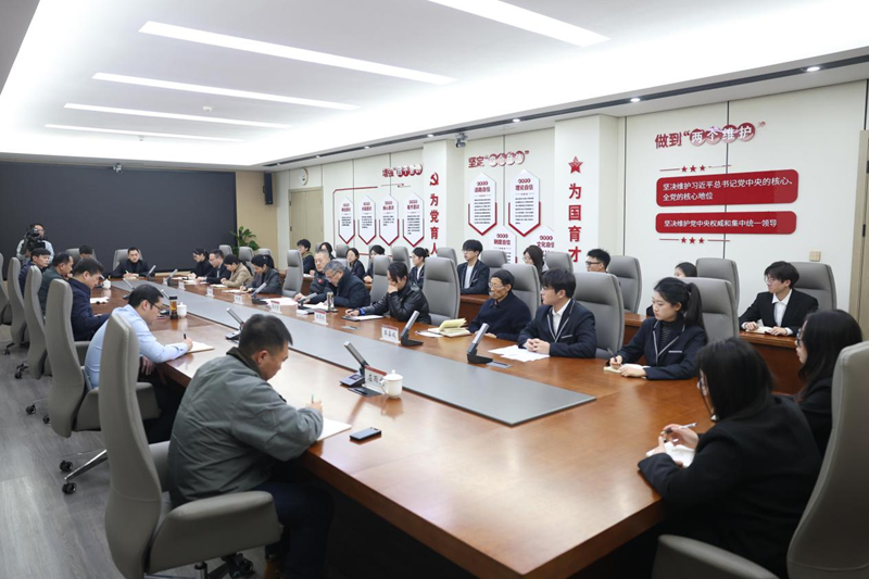郑州市委常委、市委秘书长虎强莅校讲授思政课
